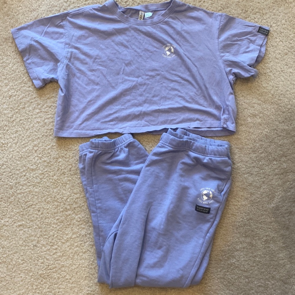 “Love Your Earth” Lilac Cropped Sweatsuit